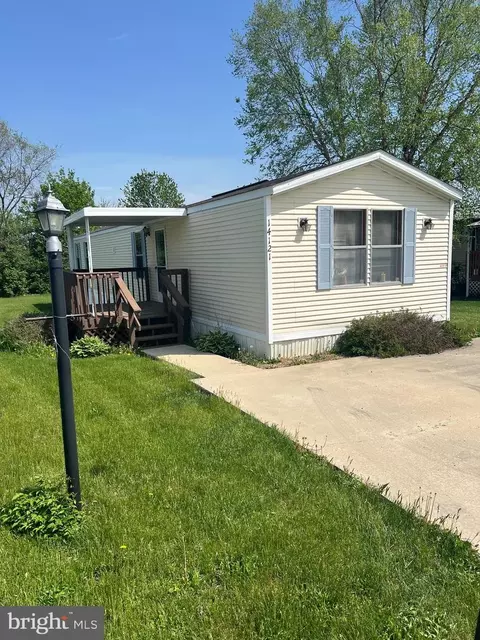 14121 Zinnia Ln, Hagerstown, MD 21742