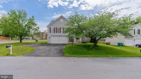 11400 Rolling Green Pl, Hagerstown, MD 21742