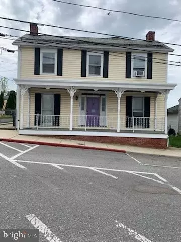 25 N Main St N, Smithsburg, MD 21783