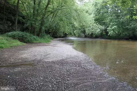 Slabtown Road, Hancock, MD 21750
