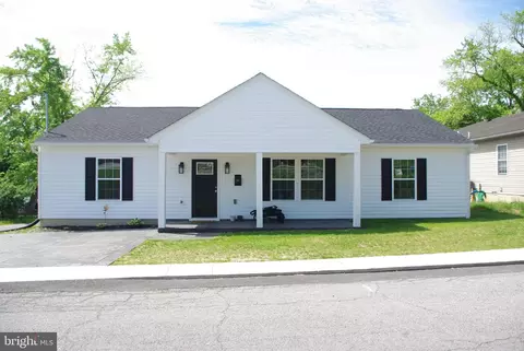 121 Washington St, Hancock, MD 21750