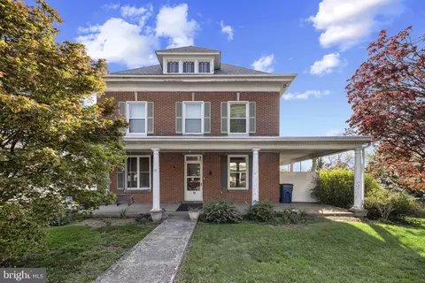 16 N Maple Ave, Smithsburg, MD 21783 photo 1