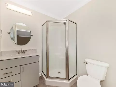 Bath - 22028 Beaverbrook Dr, Smithsburg, MD 21783 photo 1 of 3