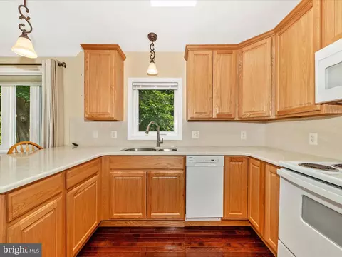 Kitchen - 22028 Beaverbrook Dr, Smithsburg, MD 21783 photo 1 of 2