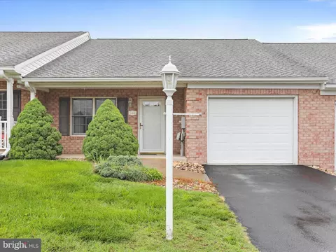 744 Largo Dr, Hagerstown, MD 21740