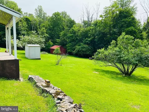 Exterior - 24707 Oaks Ave, Cascade, MD 21719 photo 4 of 9