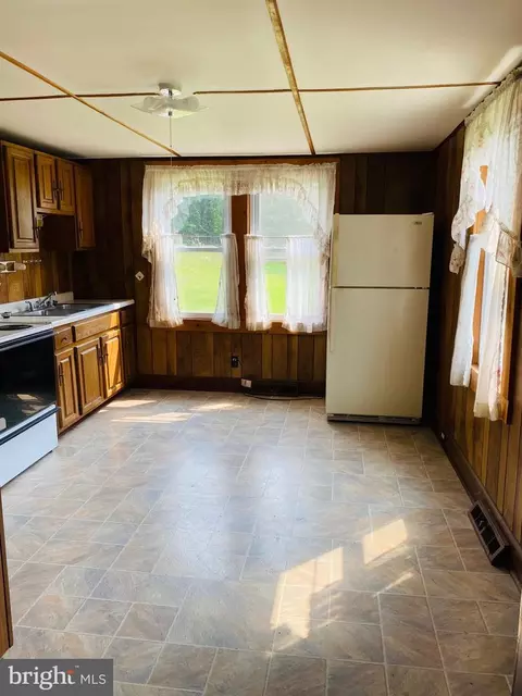 Kitchen - 24707 Oaks Ave, Cascade, MD 21719 photo 1 of 2
