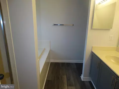 Entry Way - 112 Colton Ct, Smithsburg, MD 21783 photo 3 of 5