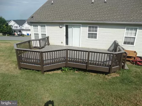 Exterior - 112 Colton Ct, Smithsburg, MD 21783 photo 5 of 9