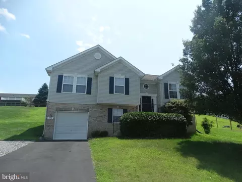 Exterior - 112 Colton Ct, Smithsburg, MD 21783 photo 2 of 9
