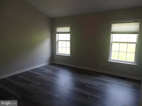 Living - 112 Colton Ct, Smithsburg, MD 21783 photo 5 of 8