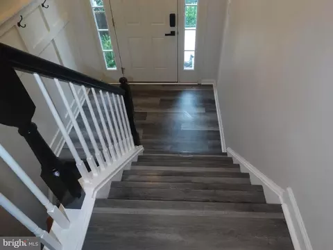 Entry Way - 112 Colton Ct, Smithsburg, MD 21783 photo 2 of 5