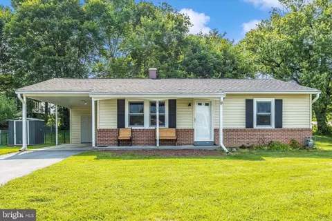 10801 Oak Valley Dr, Hagerstown, MD 21740