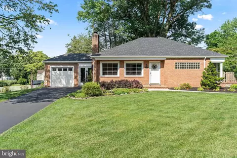 18516 Preston Rd, Hagerstown, MD 21742