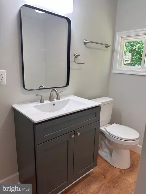 Bath - 25212 Elhuff Ct, Cascade, MD 21719 photo 1 of 4