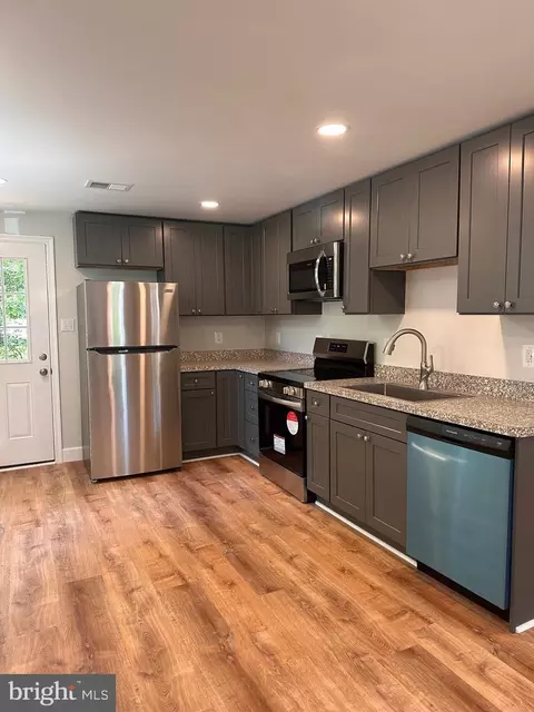 Kitchen - 25212 Elhuff Ct, Cascade, MD 21719 photo 3 of 3