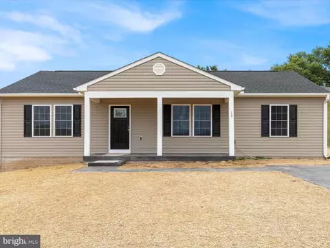 13 Taliaferro Ave, Hancock, MD 21750