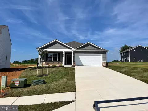 672 Armstrong Ave, Hagerstown, MD 21740