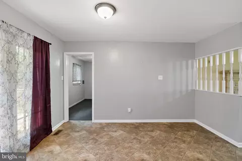 Entry Way - 14503 Fairview Rd, Clear Spring, MD 21722 photo 3 of 8