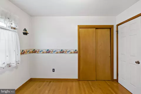 Bedroom - 14503 Fairview Rd, Clear Spring, MD 21722 photo 2 of 7
