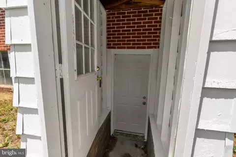 Entry Way - 14503 Fairview Rd, Clear Spring, MD 21722 photo 8 of 8