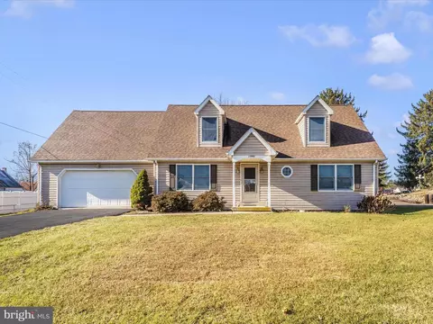 13902 Weaver Ave, Maugansville, MD 21767