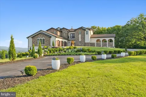 10110 Easterday Ct, Hagerstown, MD 21742