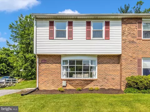 10912 Rosewood Dr, Hagerstown, MD 21740