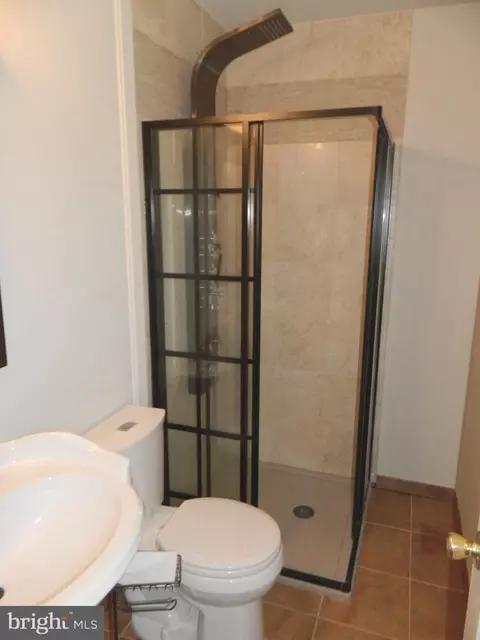 Bath - 115 Kevins Ct, Smithsburg, MD 21783 photo 1 of 4