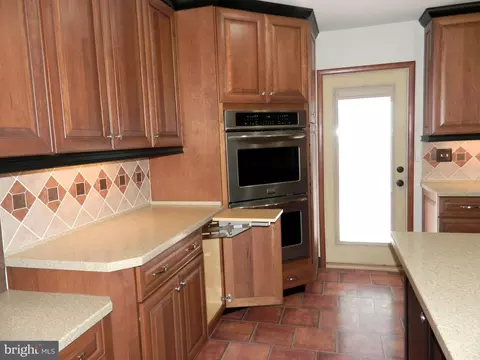 Kitchen - 115 Kevins Ct, Smithsburg, MD 21783 photo 2 of 9