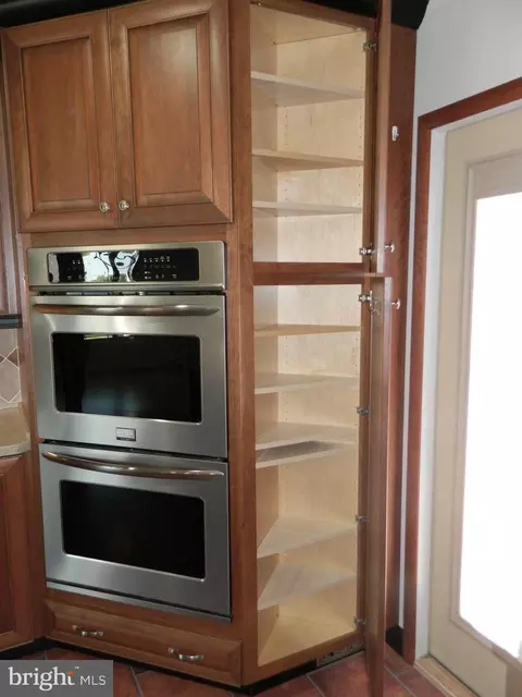Kitchen - 115 Kevins Ct, Smithsburg, MD 21783 photo 7 of 9