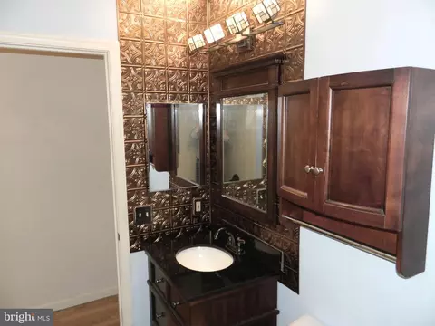 Bath - 115 Kevins Ct, Smithsburg, MD 21783 photo 3 of 4