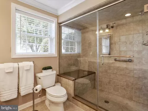 Bath - 22124 Whitestone Ct, Smithsburg, MD 21783 photo 9 of 9