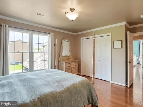 Bedroom - 22124 Whitestone Ct, Smithsburg, MD 21783 photo 2 of 10