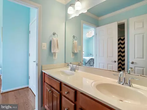 Bath - 22124 Whitestone Ct, Smithsburg, MD 21783 photo 6 of 9