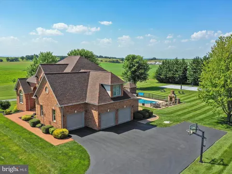 View/Area - 22124 Whitestone Ct, Smithsburg, MD 21783 photo 2 of 12
