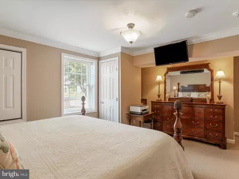 Bedroom - 22124 Whitestone Ct, Smithsburg, MD 21783 photo 10 of 10