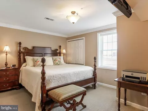 Bedroom - 22124 Whitestone Ct, Smithsburg, MD 21783 photo 9 of 10