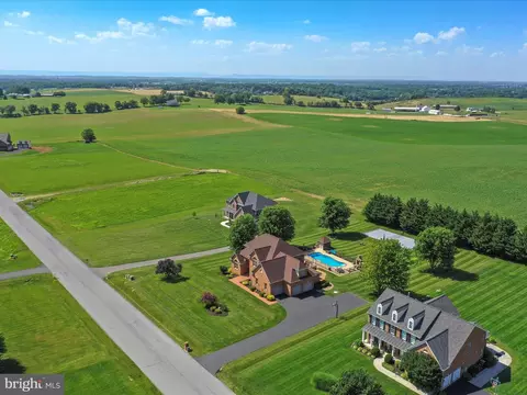 View/Area - 22124 Whitestone Ct, Smithsburg, MD 21783 photo 5 of 12