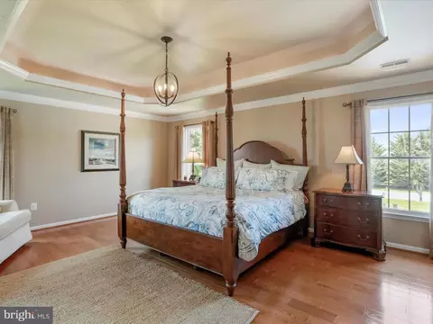 Bedroom - 22124 Whitestone Ct, Smithsburg, MD 21783 photo 3 of 10