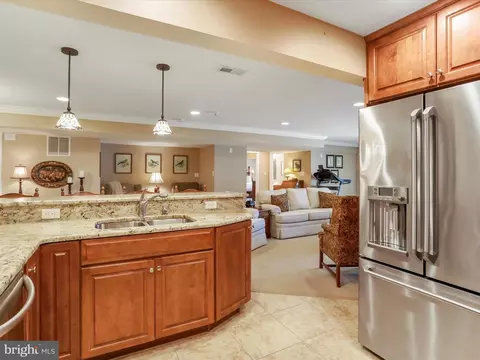 Kitchen - 22124 Whitestone Ct, Smithsburg, MD 21783 photo 9 of 10