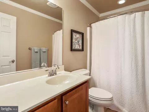 Bath - 22124 Whitestone Ct, Smithsburg, MD 21783 photo 1 of 9