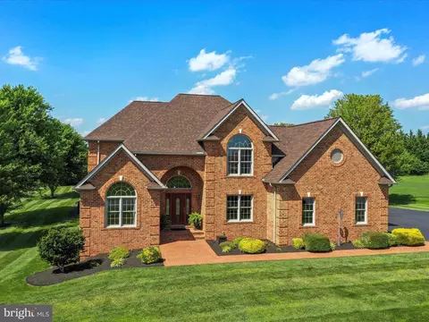 Exterior - 22124 Whitestone Ct, Smithsburg, MD 21783 photo 2 of 16