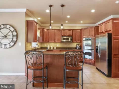 Kitchen - 22124 Whitestone Ct, Smithsburg, MD 21783 photo 3 of 10