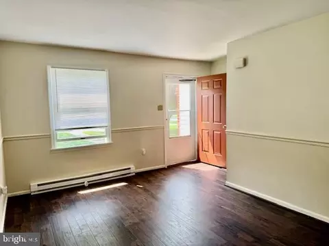 56 W Bishop Ln, Smithsburg, MD 21783 photo 3