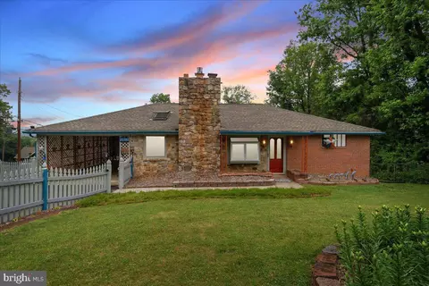 25702 Military Rd, Cascade, MD 21719