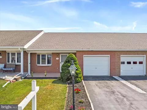 153 Southern Oak Dr, Hagerstown, MD 21740