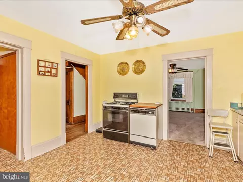 43 Crystal Falls Dr, Smithsburg, MD 21783 photo 9