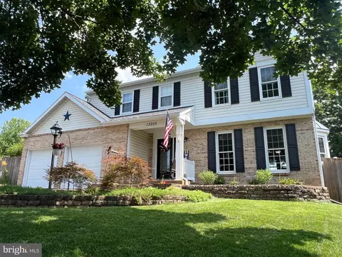 13205 Johnnycake Ln, Hagerstown, MD 21742