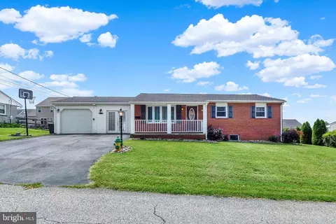 204 Young Ave, Boonsboro, MD 21713